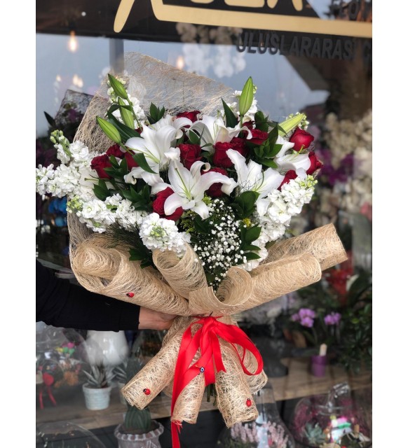 Hasırda Lilyum & Gül